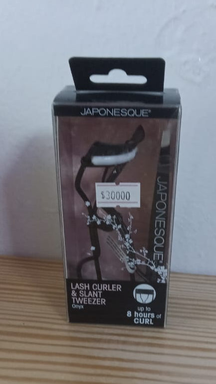 Lash Curler & Slant Tweezer