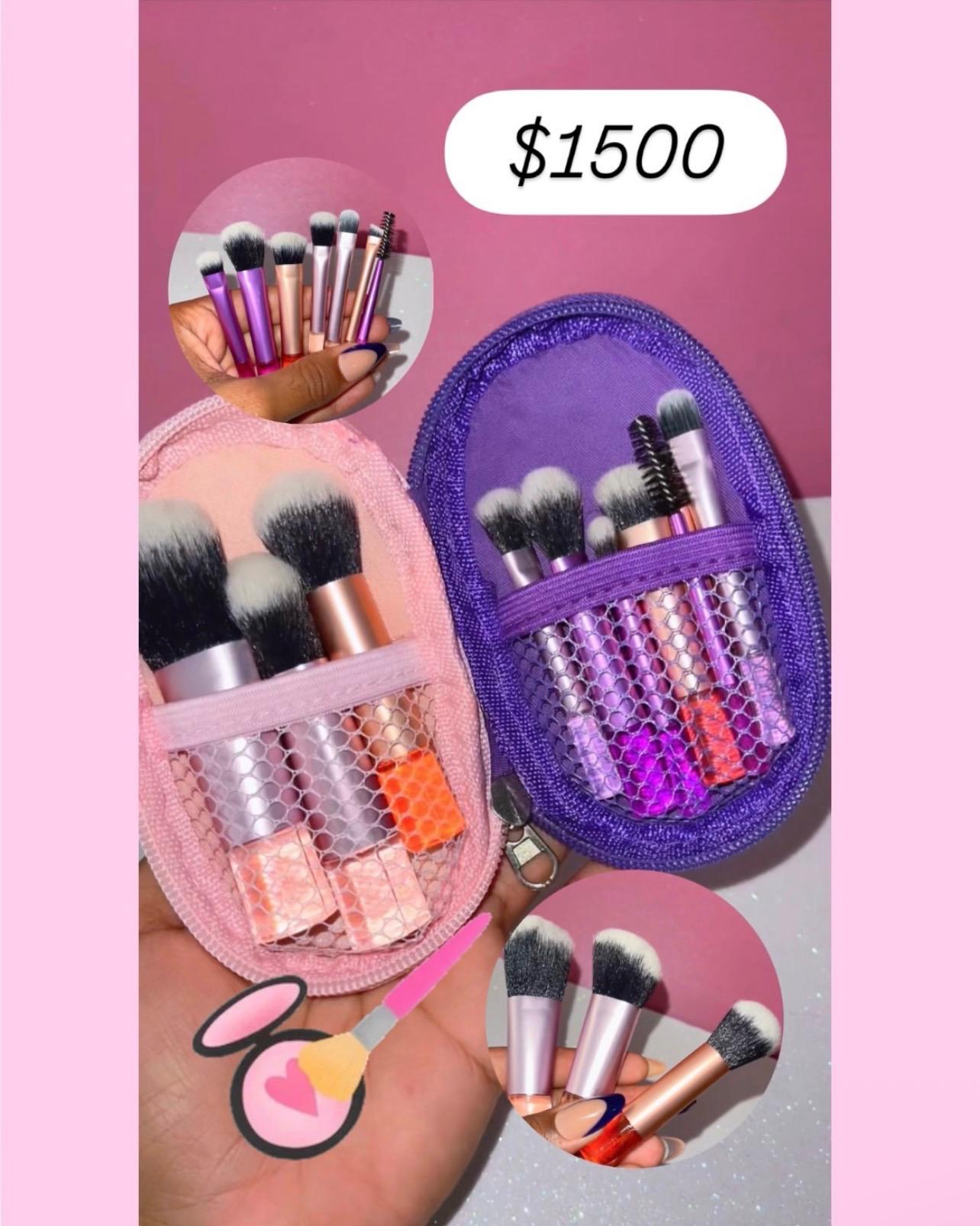 Mini Makeup Brush Set - Perfect for Travel