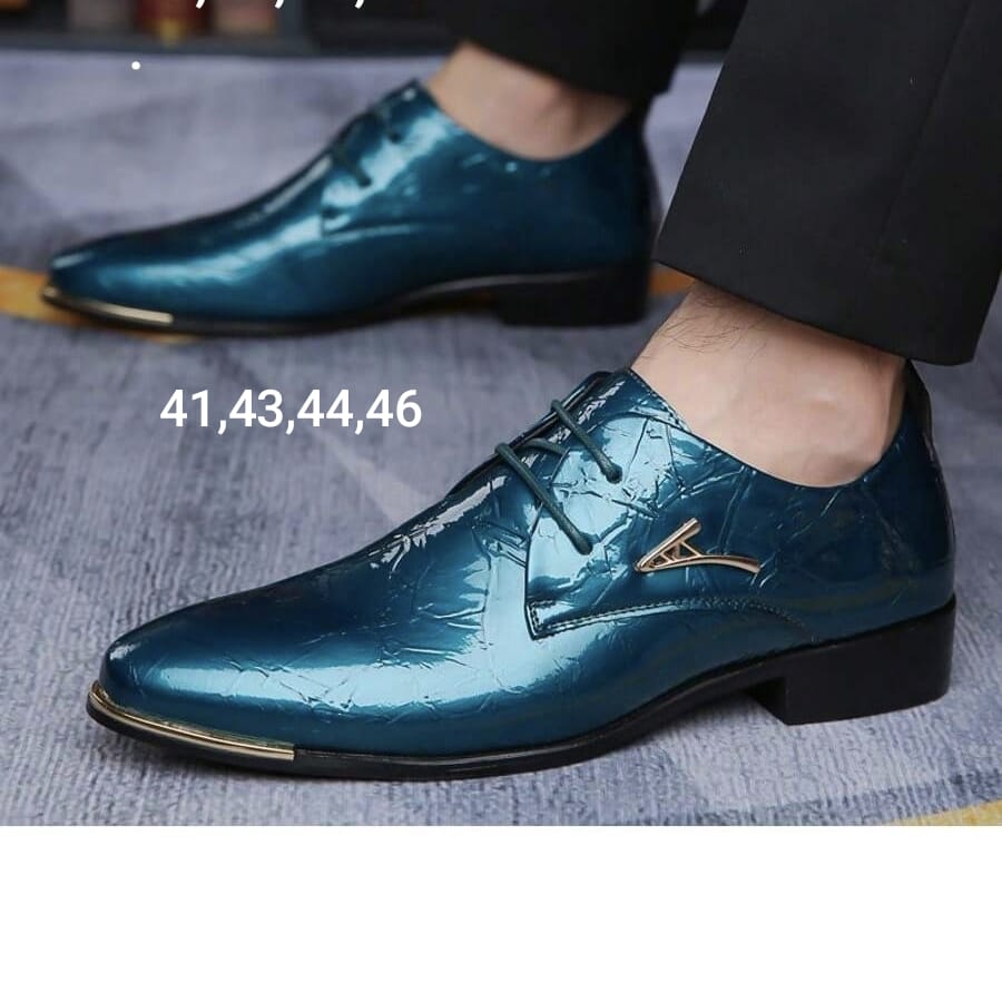 Men's Classic Teal Shoes with Gold Hardware